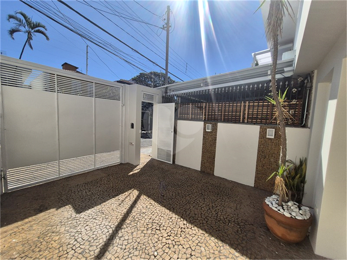 Foto REO1106469