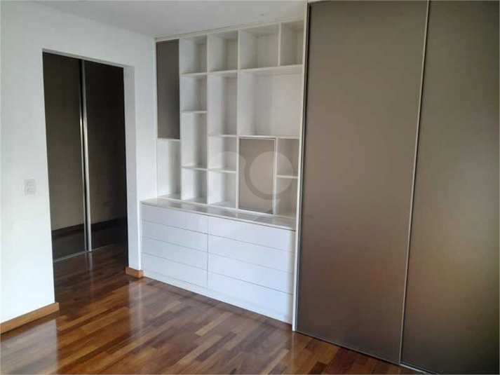 Foto REO1106486