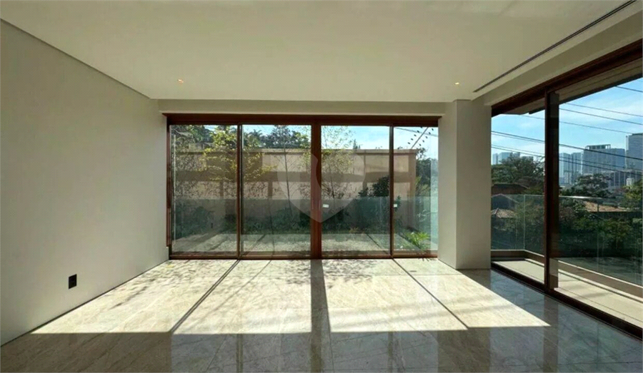 Foto REO1106492