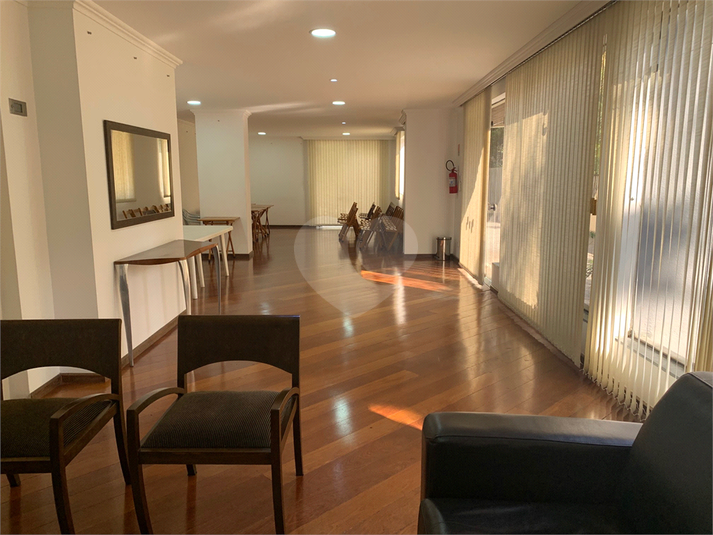 Foto REO1106561