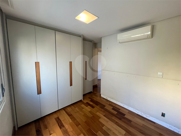 Foto REO1106667