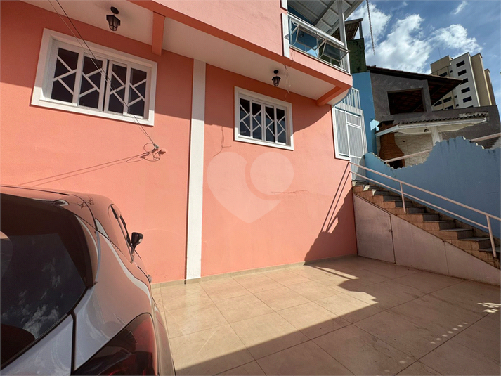 Foto REO1106669