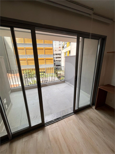 Foto REO1106679