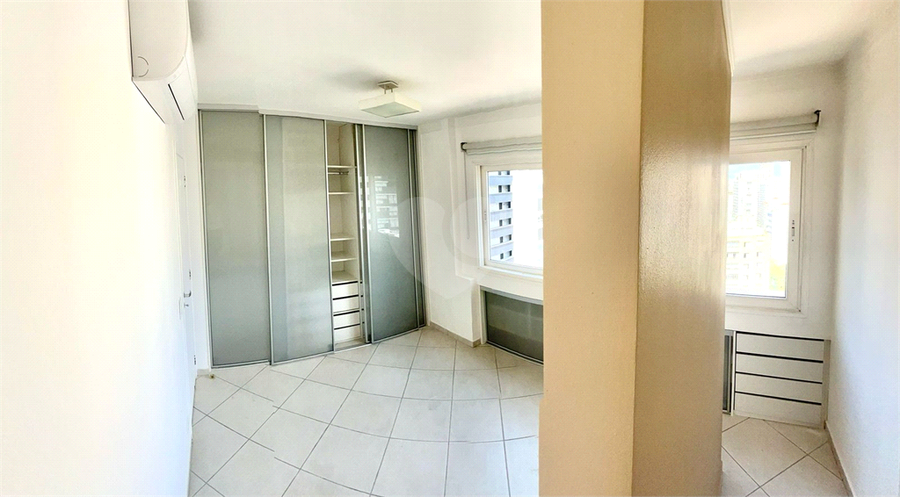 Foto REO1106688