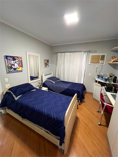 Foto REO1106757