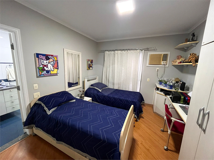 Foto REO1106757