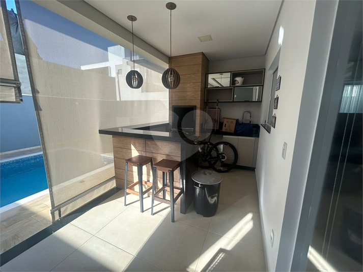 Foto REO1106768