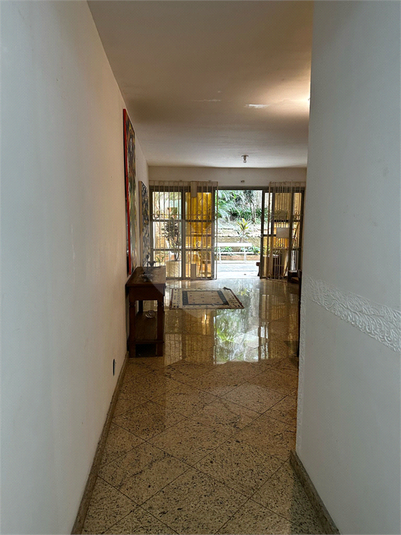 Foto REO1106803