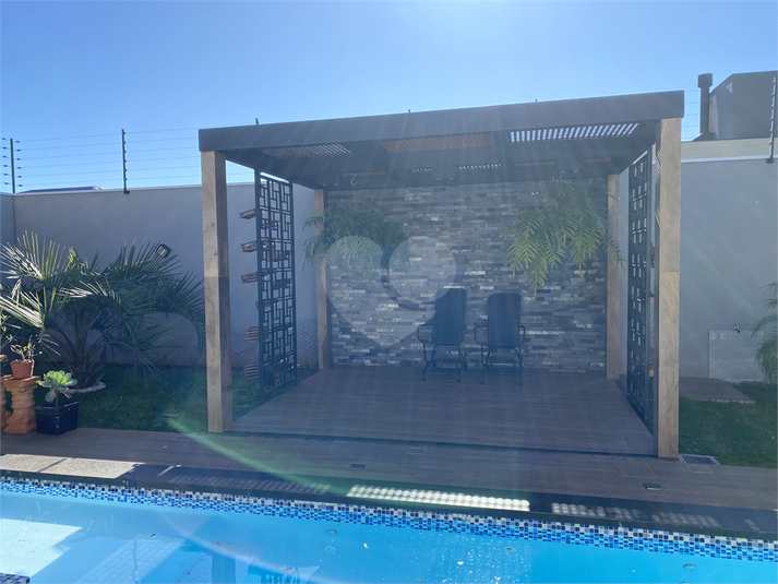 Foto REO1106823