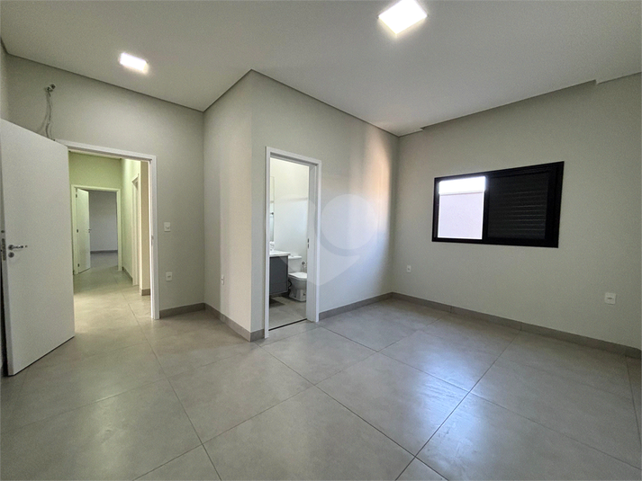 Foto REO1106832