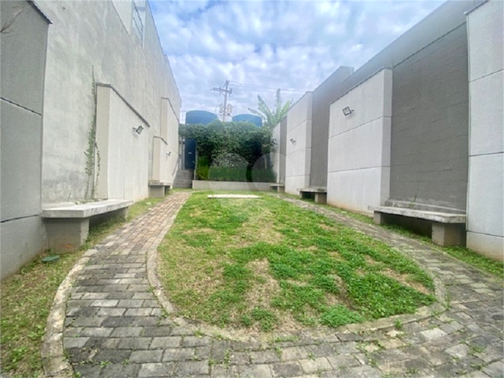 Foto REO1106902
