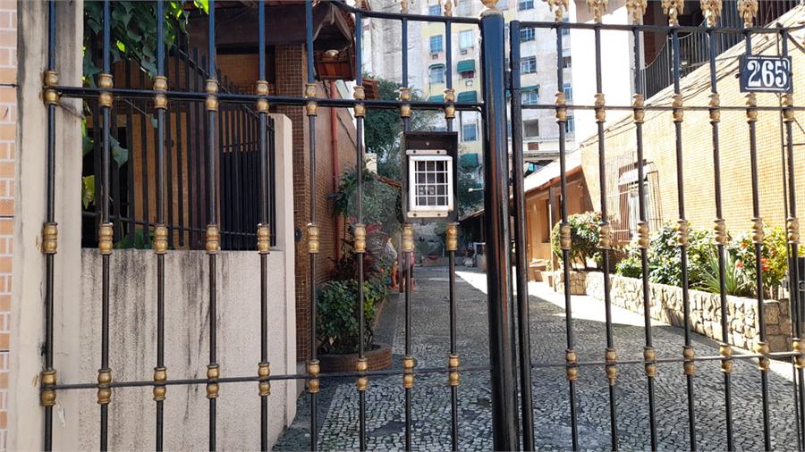 Foto REO1106941