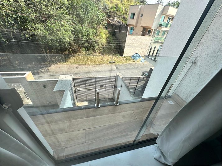 Foto REO1106945