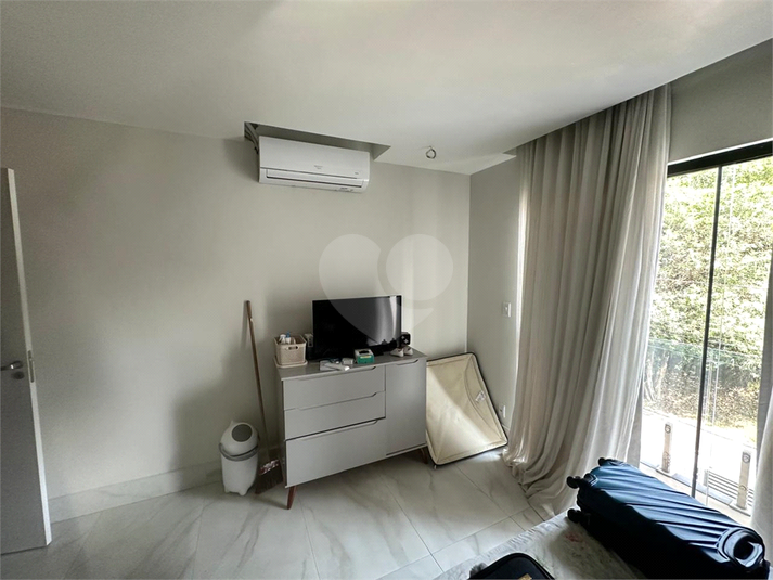 Foto REO1106945