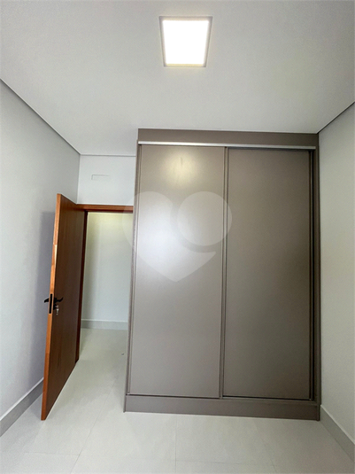 Foto REO1106947