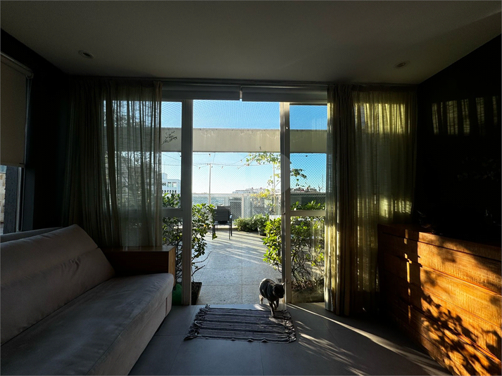 Foto REO1106964