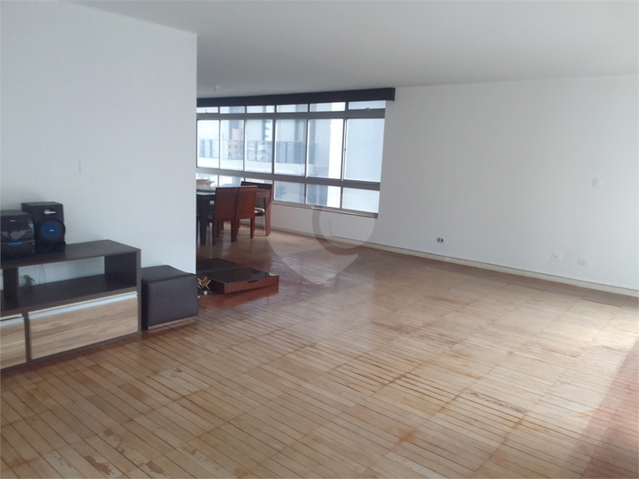 Foto REO1106992
