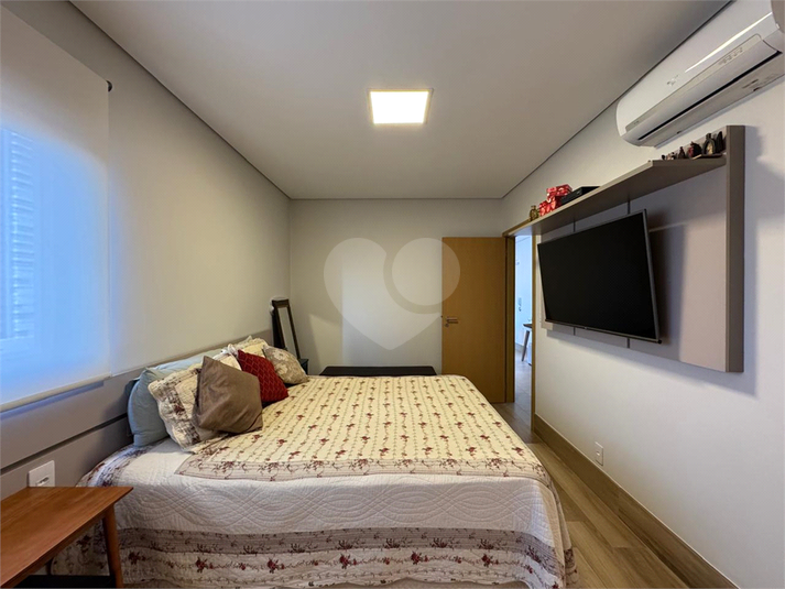 Foto REO1106995