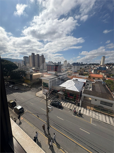 Foto REO1107002