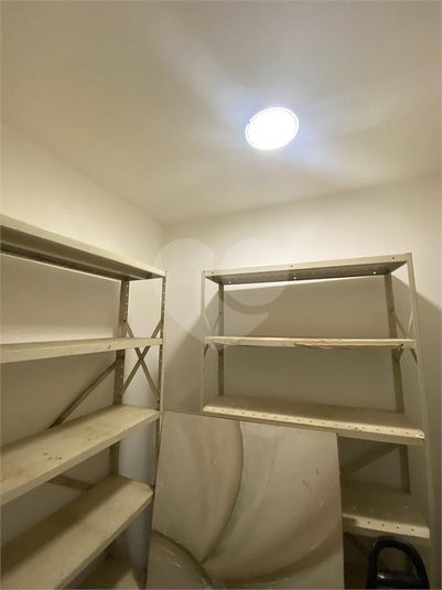 Foto REO1107010