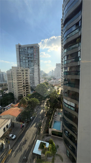 Foto REO1107020