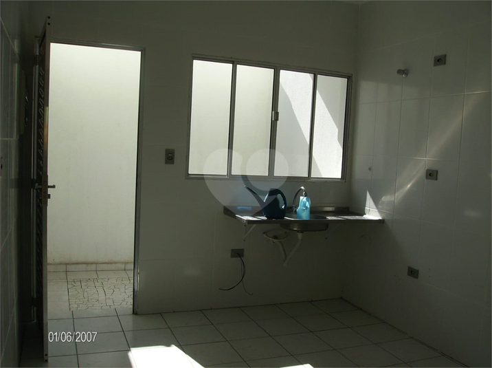 Foto REO1107041