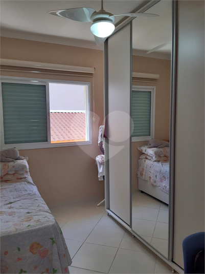 Foto REO1107042