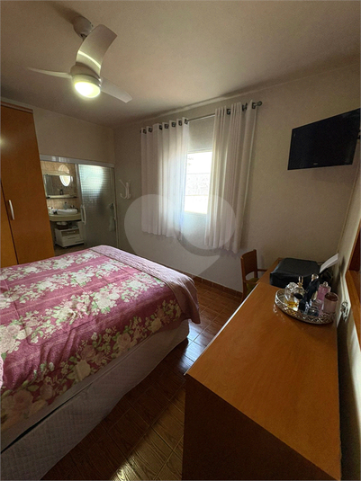 Foto REO1107044