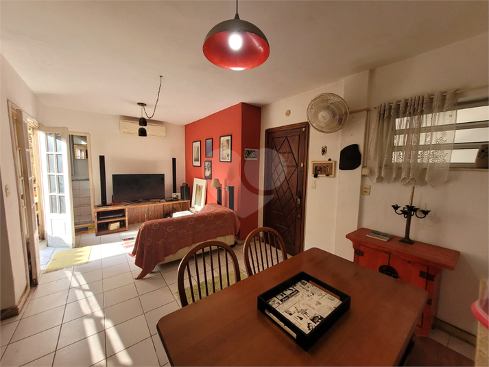 Foto REO1107163