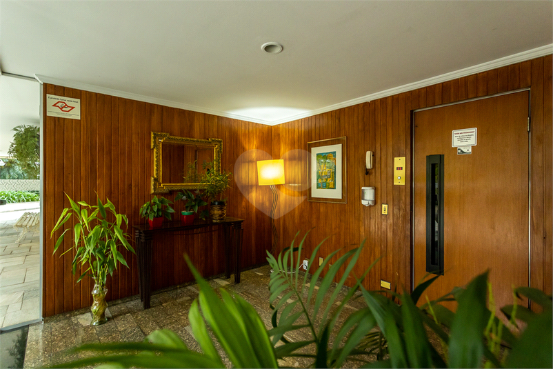 Foto REO1107176