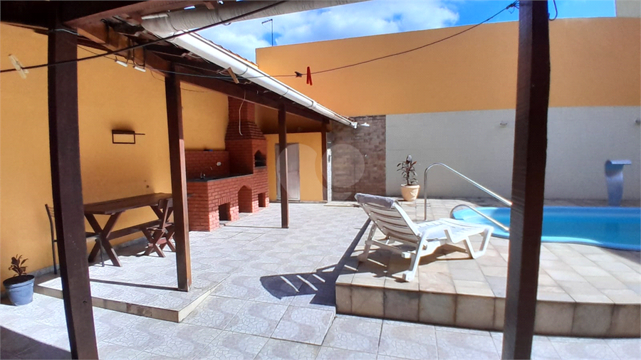 Foto REO1107181