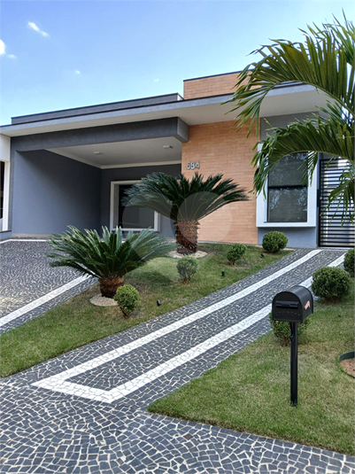 Foto REO1107182
