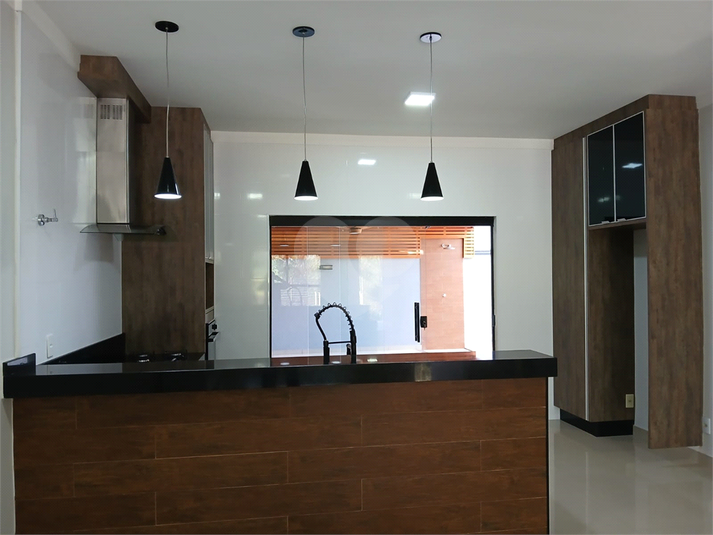 Foto REO1107182