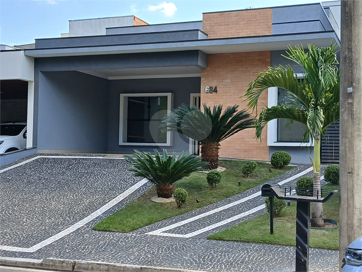 Foto REO1107182