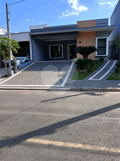 Foto REO1107182