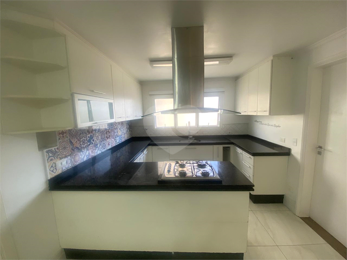 Foto REO1107251