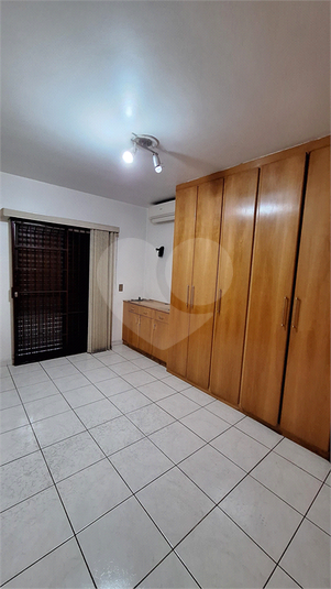 Foto REO1107280