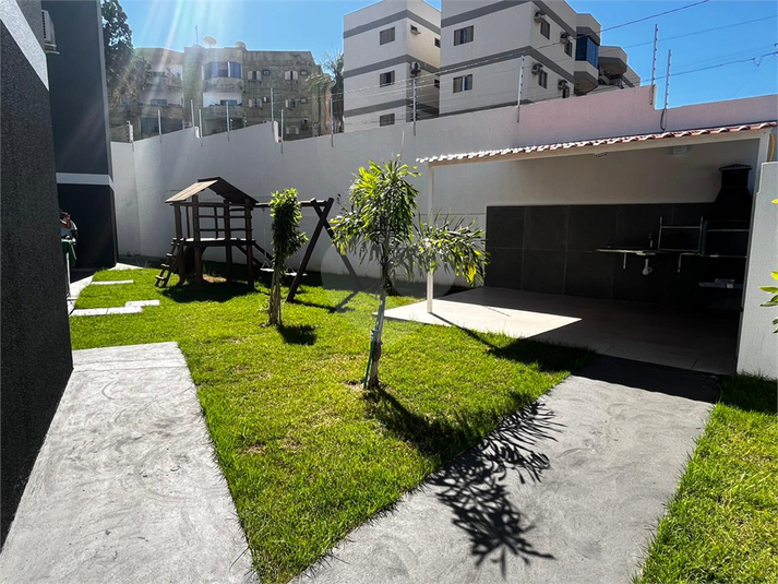 Foto REO1107300