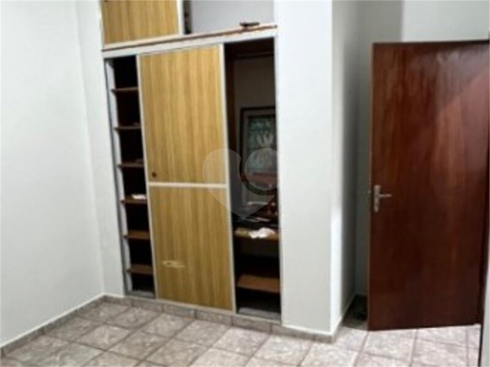Foto REO1107302