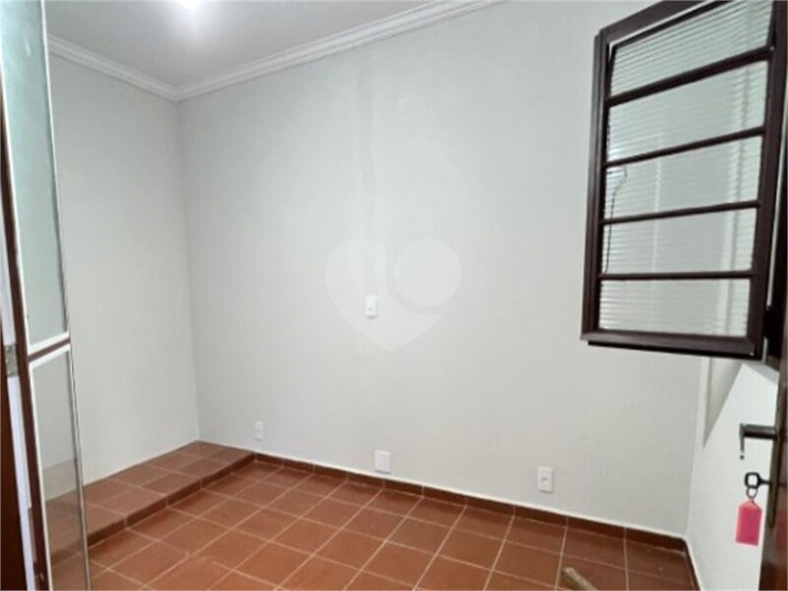 Foto REO1107302