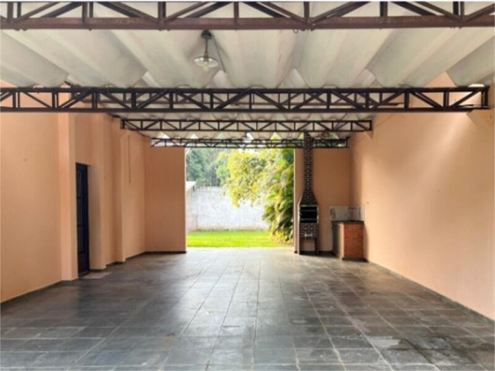 Foto REO1107302