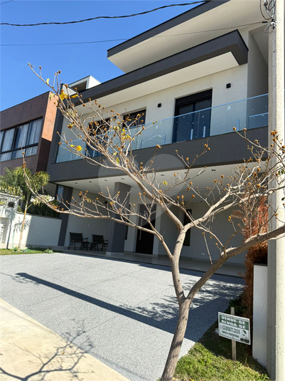 Foto REO1107391