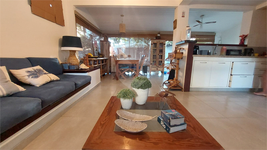 Foto REO1107406