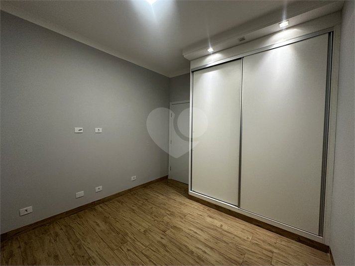 Foto REO1107444