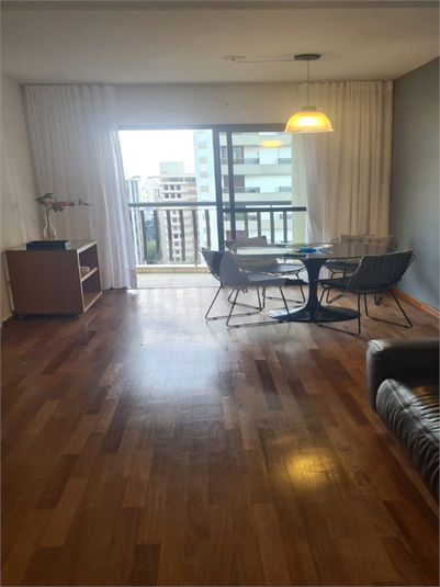 Foto REO1107495