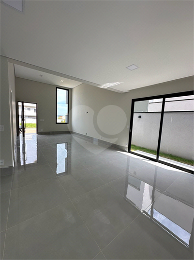 Foto REO1107528