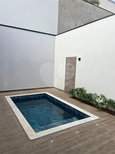 Foto REO1107532