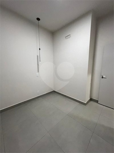 Foto REO1107568