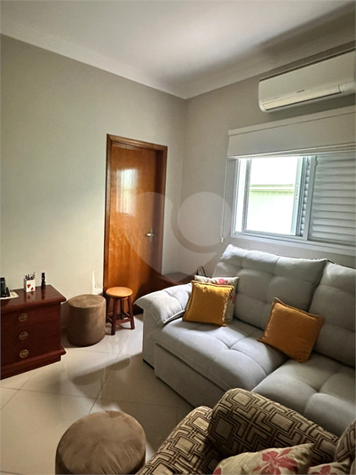 Foto REO1107665