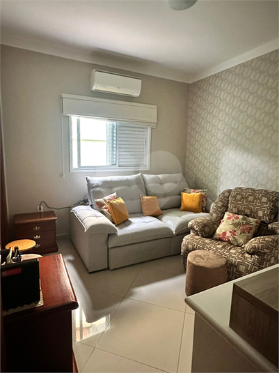 Foto REO1107665